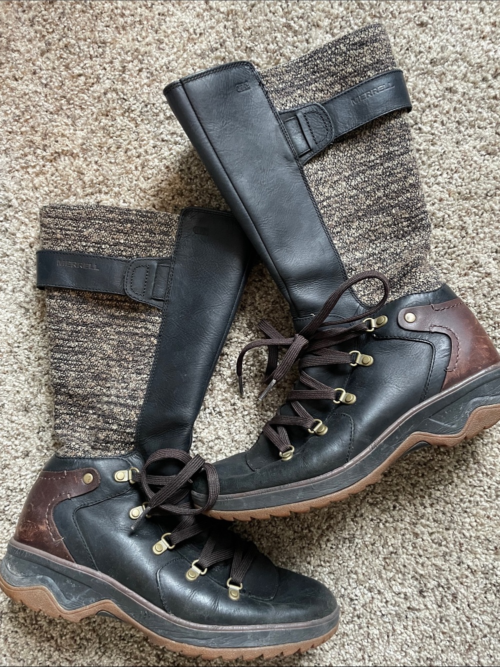 Merrell Black and Brown leather Women's Lace-Up Knit Shaft Boots sz 8